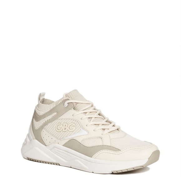 G By Guess Drew Sneakers Size: 8.5 M - Picture 2 of 4